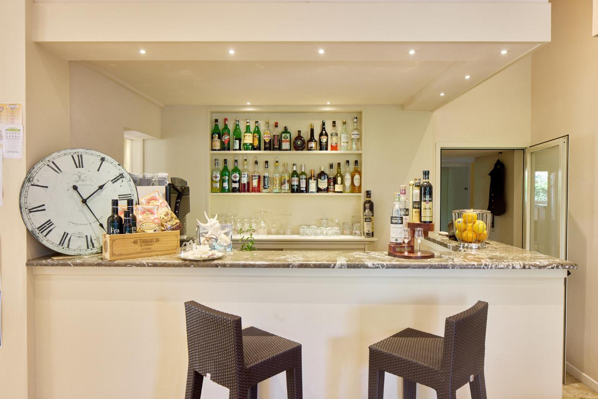 Hotel Crystal Marina di Pietrasanta Bagian luar foto