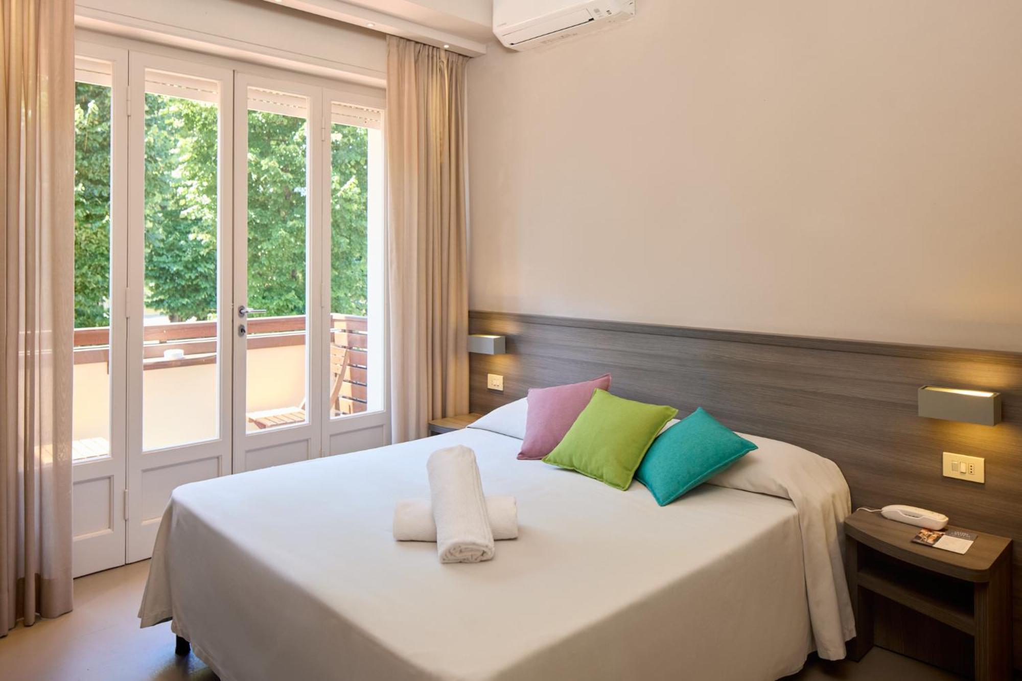 Hotel Crystal Marina di Pietrasanta Bagian luar foto